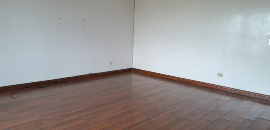 ¡Alquiler de oficinas en el Boulevard de Rohrmoser a $2000!