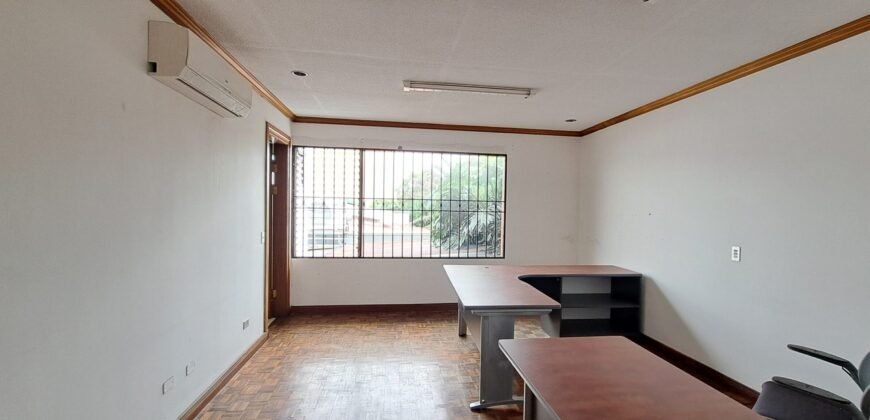 ¡Alquiler de oficinas en el Boulevard de Rohrmoser a $2000!