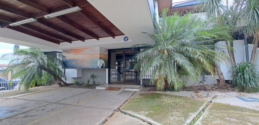 ¡Alquiler de oficinas en el Boulevard de Rohrmoser a $2000!