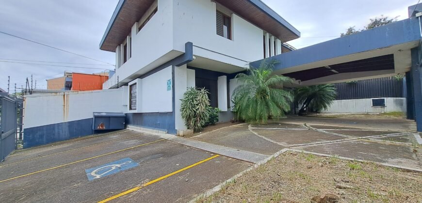 ¡Alquiler de oficinas en el Boulevard de Rohrmoser a $2000!