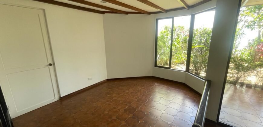 ¡Casa en Venta en Zona Tranquila y Bonita(Rohrmoser)!