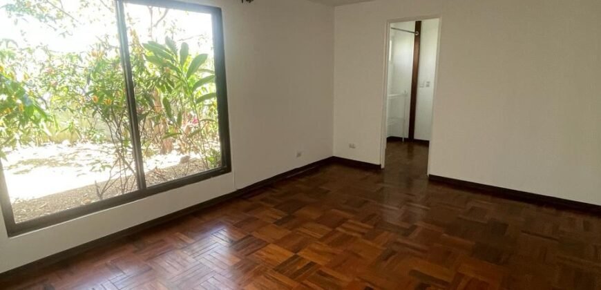 ¡Casa en Venta en Zona Tranquila y Bonita(Rohrmoser)!