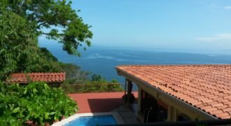 ¡Casa con Vista al Océano en el Club de Playa Punta Leona!