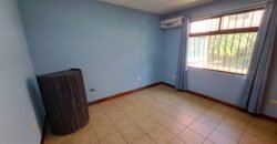 ¡Casa de Lujo en Venta con Vista Increíble al Parque!