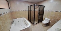 ¡Casa de Lujo en Venta con Vista Increíble al Parque!