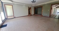 ¡Casa de Lujo en Venta con Vista Increíble al Parque!