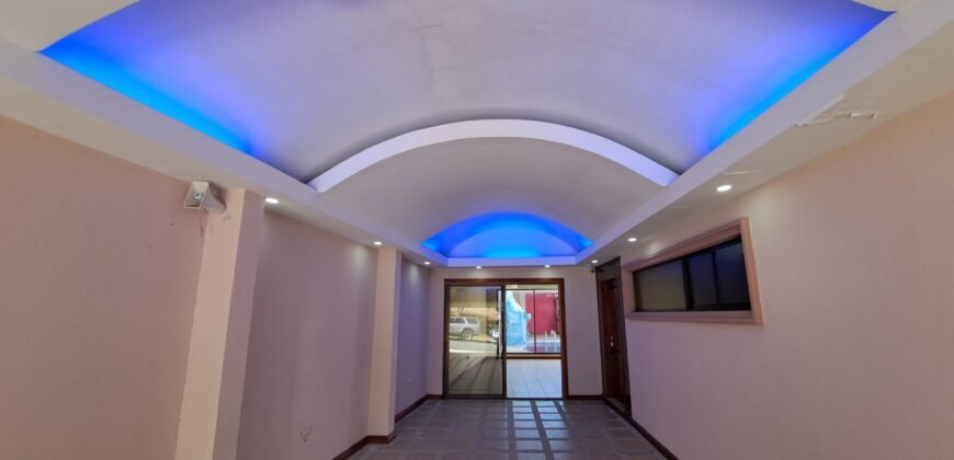 ¡Casa de Lujo en Venta con Vista Increíble al Parque!